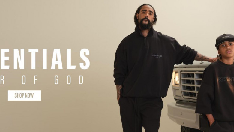 Essential Hoodie – The Ultimate Blend of Comfort, Warmth, and Fashion