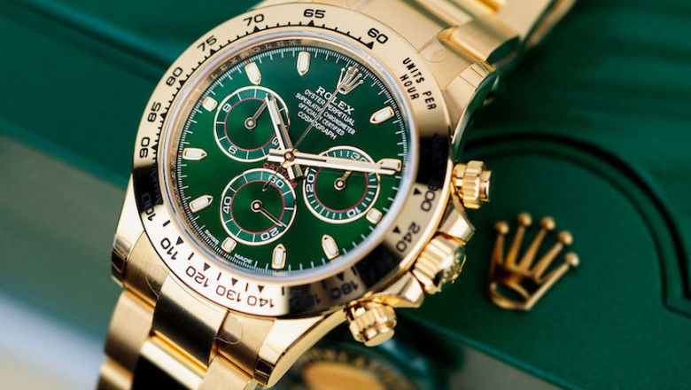 How to Spot Authentic Pre-Owned Watches Near Me (Avoiding Fakes)
