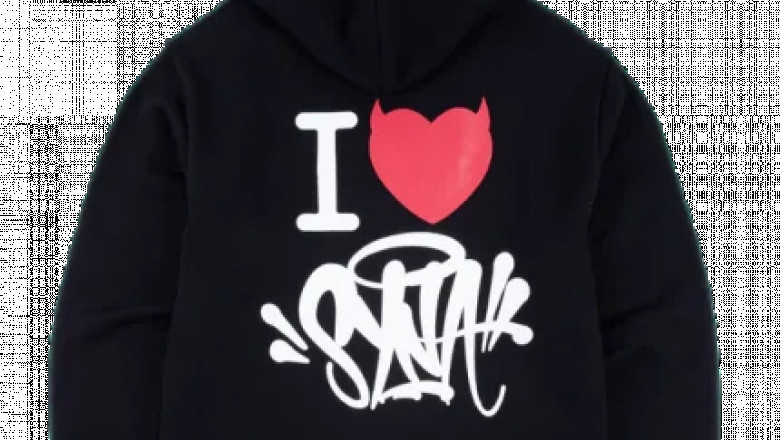 The Emergence of Syna World Clothing in the Fashion World
