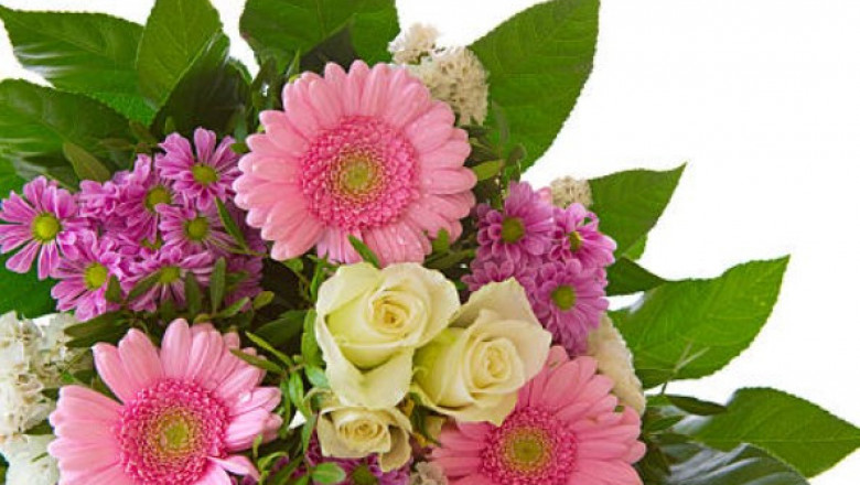 Surprising Someone with Flowers? Creative Delivery Ideas They’ll Never Forget