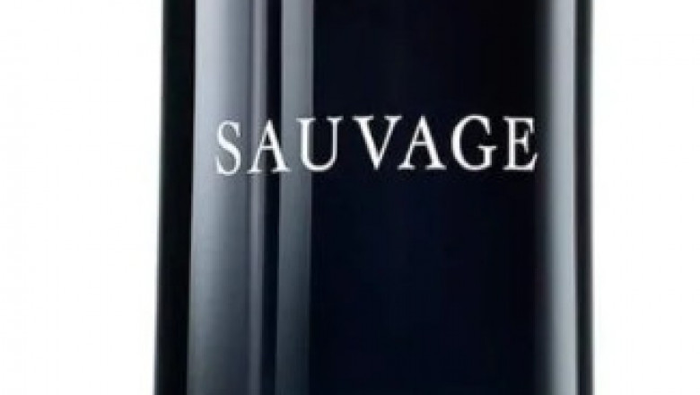 Sauvage Eau de Parfum 3.4 oz: The Signature Scent for the Bold and Refined Man
