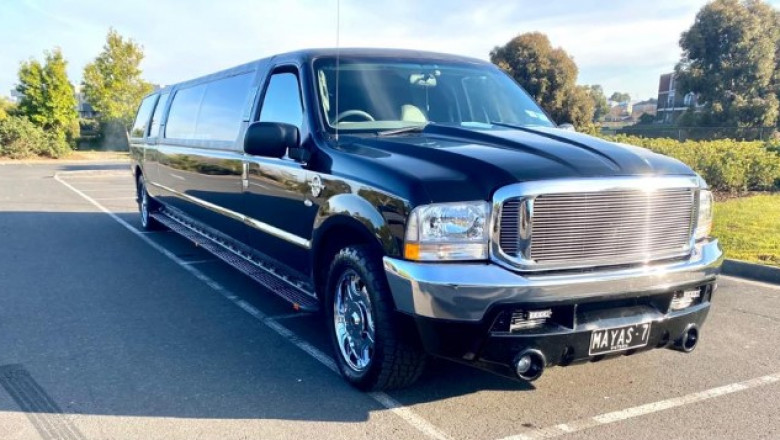 Top 5 Reasons to Choose a Hummer Limo for Your Wedding Day