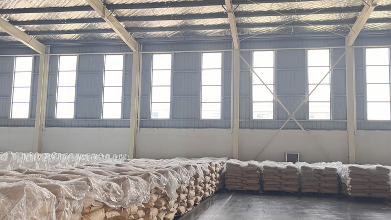 What are the main applications of foam concrete, and what are its functions?