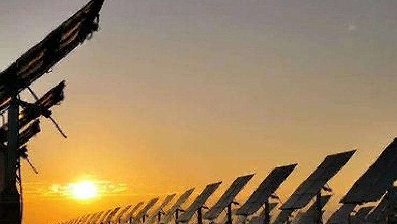 Sunlight Optimization: Dual Axis Solar Tracker for DIY Installation