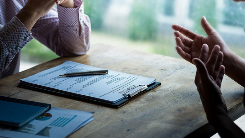Top 7 Questions to Ask Before Hiring a Financial Advisor