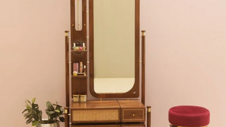 How to Choose the Perfect Dressing Table with Mirror for Your Space