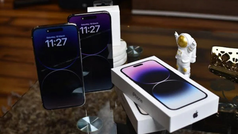 The Future of Smart Tech: Apple Watch SE & iPhone 16 Pro Max in South Africa