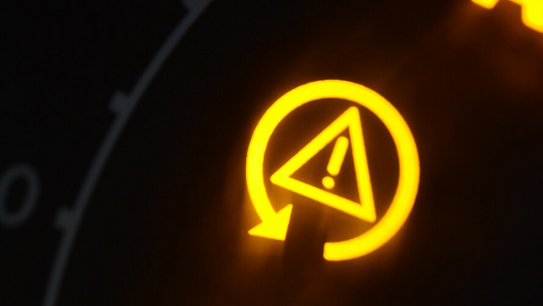 Smart Warning Lights: How Tech is Transforming Site Safety