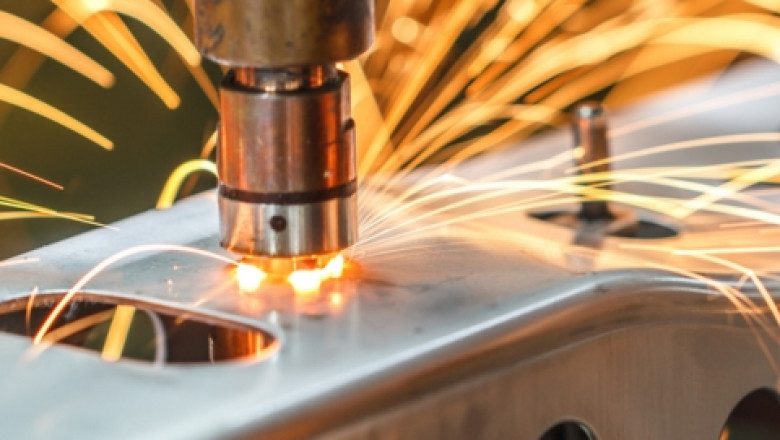 Why are manufacturers secretly switching to a laser welder hand held instead of traditional methods?