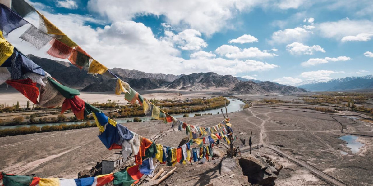 Planning a Leh Ladakh Tour and Create Unforgettable Memories
