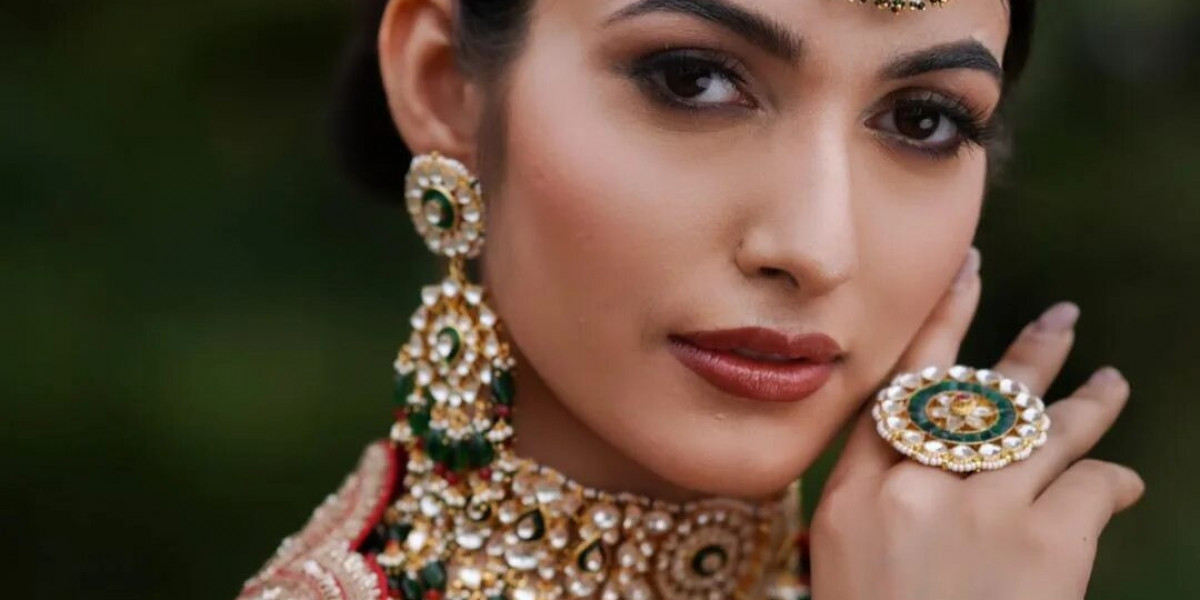 Top Tips for Flawless Bridal Makeup at Summer Weddings