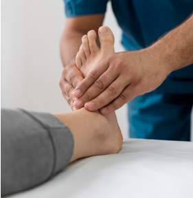 Common Foot Problems and How Podiatry Services Can Help in Brooklyn