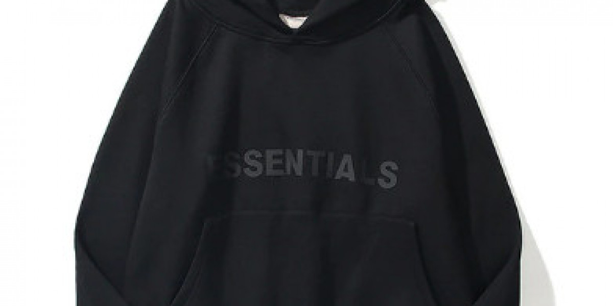 The Versatile Appeal of the Essentials Hoodie