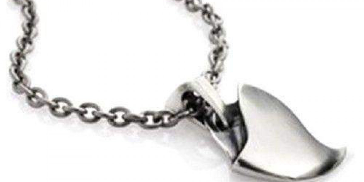 Silver Tiger Claw Men’s Pendant: A Bold Expression of Strength and Style by Chris Hawkins