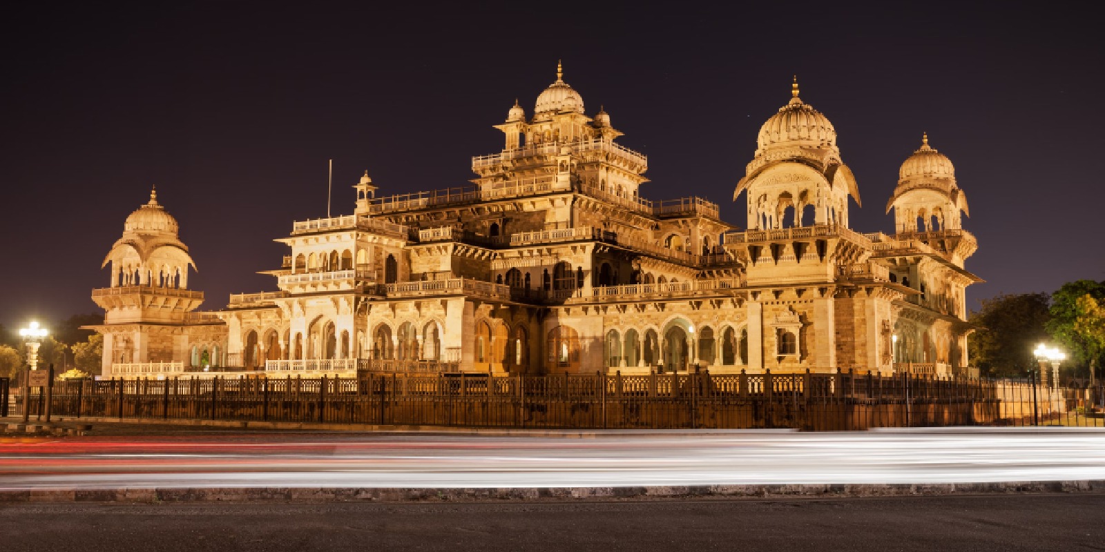 Jaipur Night Tour: Best Places, Sightseeing & Nightlife