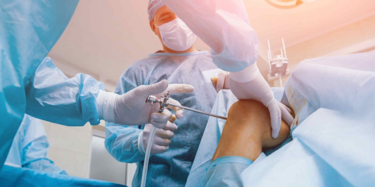 Single Knee Arthritis: Causes, Symptoms, and Solutions