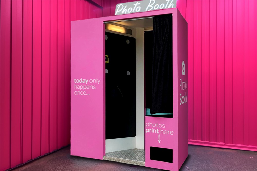 From Start to Snap: What Happens Inside a Modern Photo Booth – SmallBizBlog