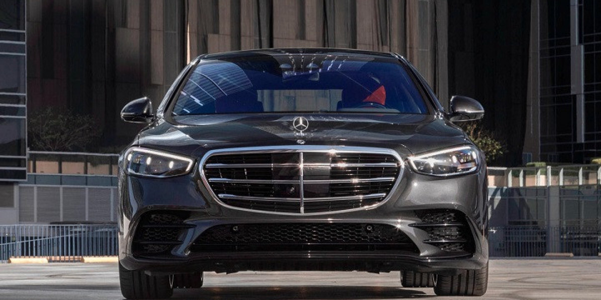 Ride First Class with the Best Luxury Chauffeur Service in NJ – Famous Drive