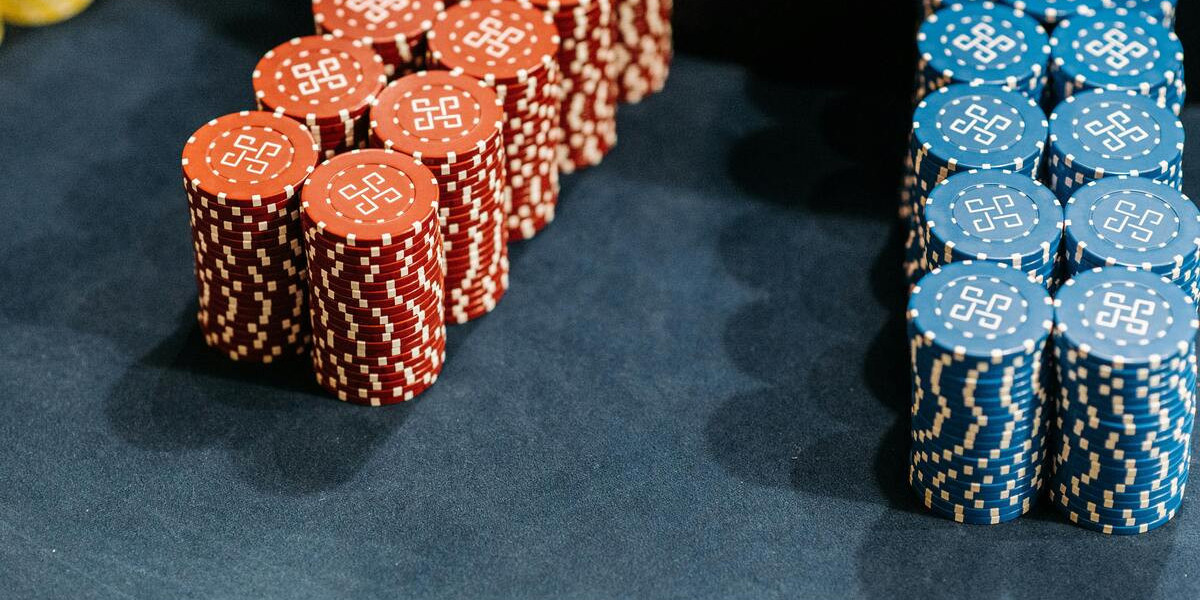 Exploring the Inavegas Community for Gambling Site Scam Verification